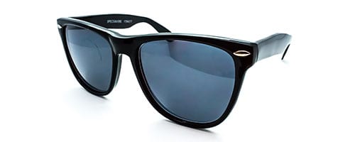 Plastic wayfarer sunglasses on sale